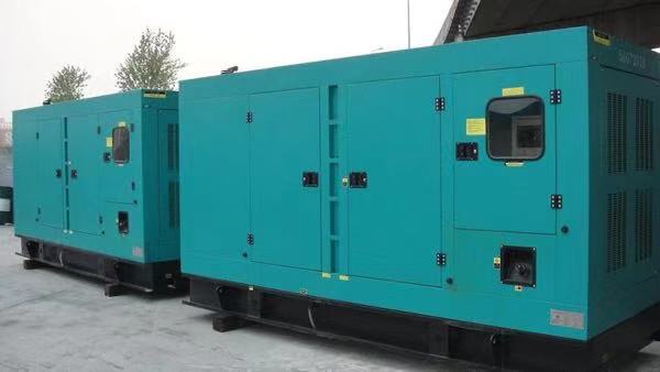 石壁镇康明斯400kw大型柴油二手发电机组