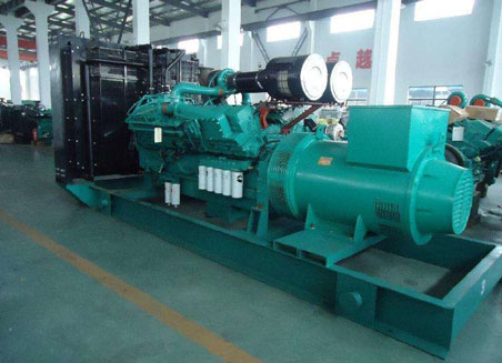 石壁镇800kw康明斯柴油发电机组